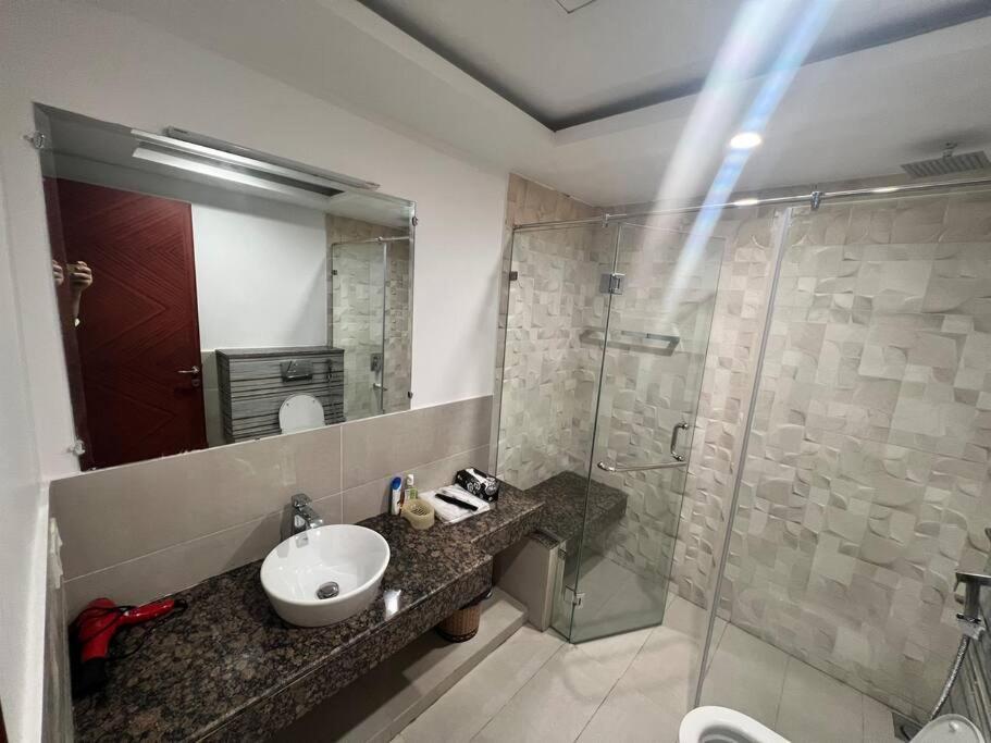 Sunset Luxury Gold Crest Mall Residency 拉合尔 外观 照片