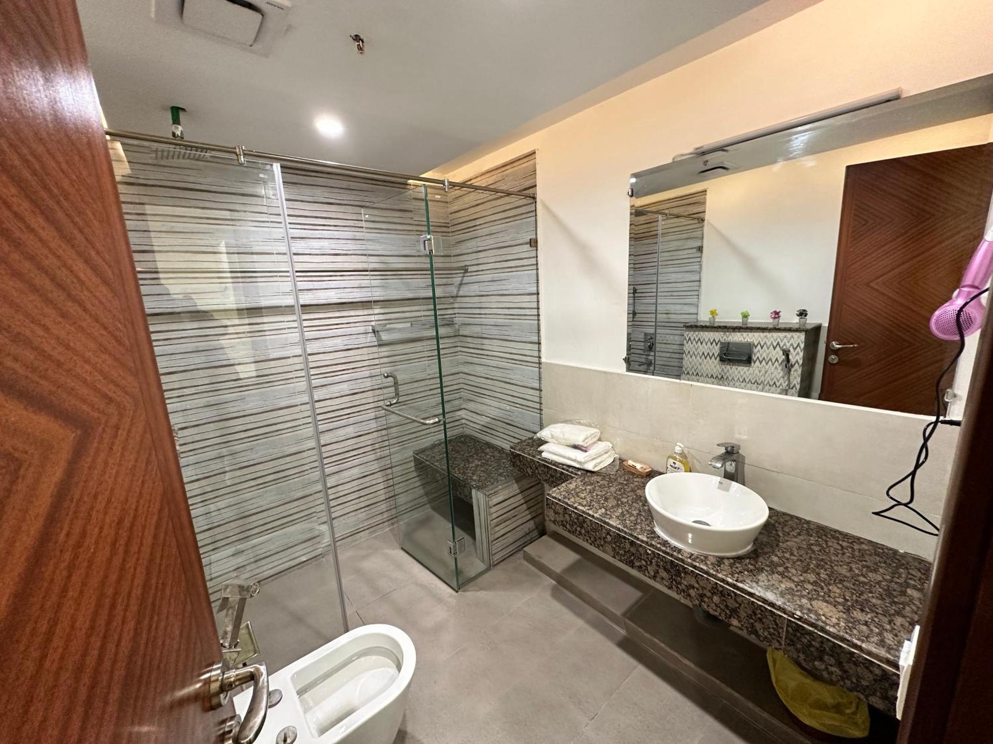 Sunset Luxury Gold Crest Mall Residency 拉合尔 外观 照片